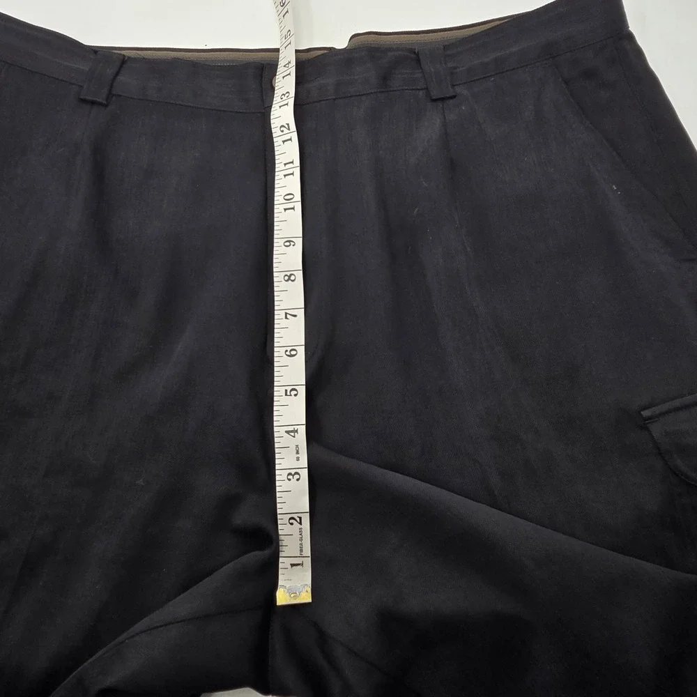 Tommy Bahama Relax Silk Blend Cargo Shorts Men's 38 Black 9